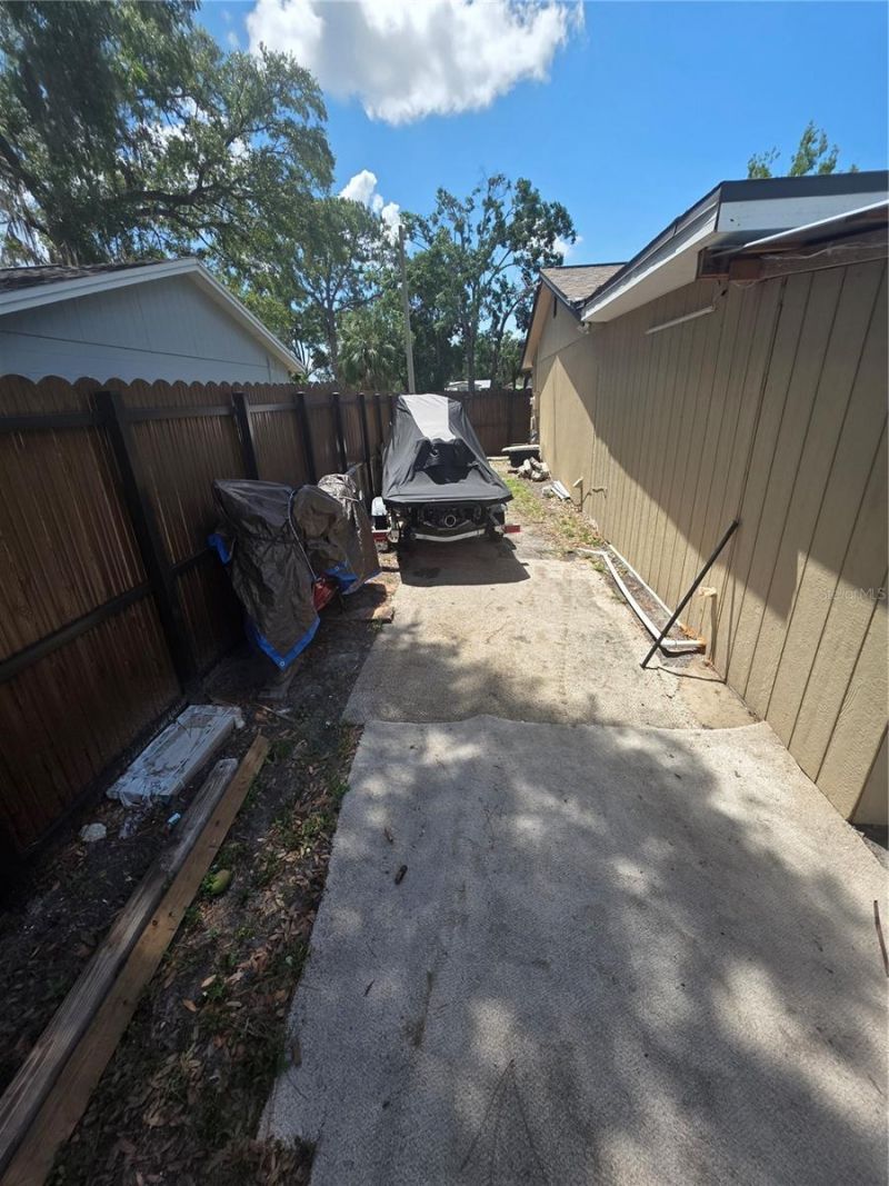 3612 Tamarix Drive, Tampa, FL 33619 Photo