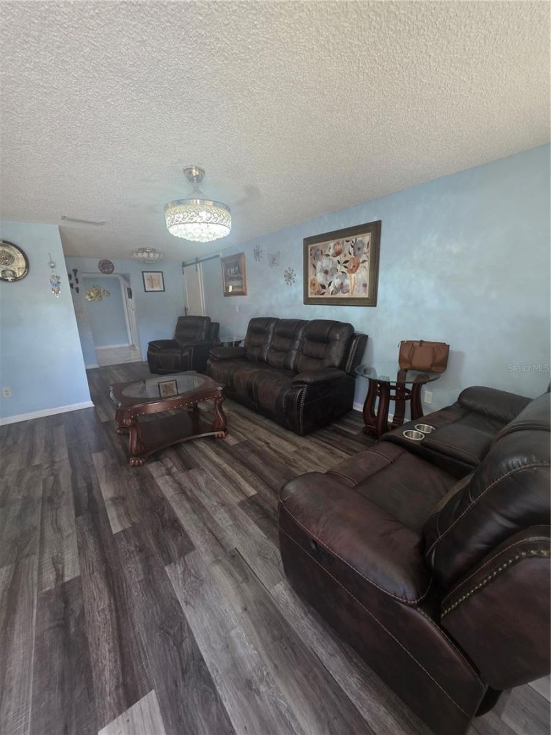 3612 Tamarix Drive, Tampa, FL 33619 Photo