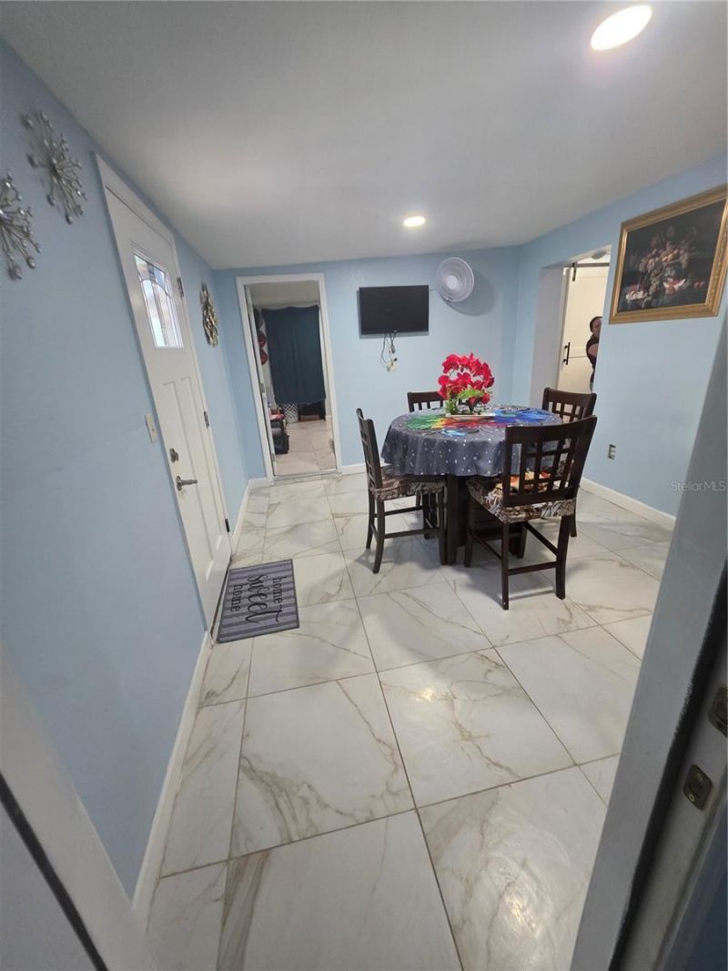 3612 Tamarix Drive, Tampa, FL 33619 Photo