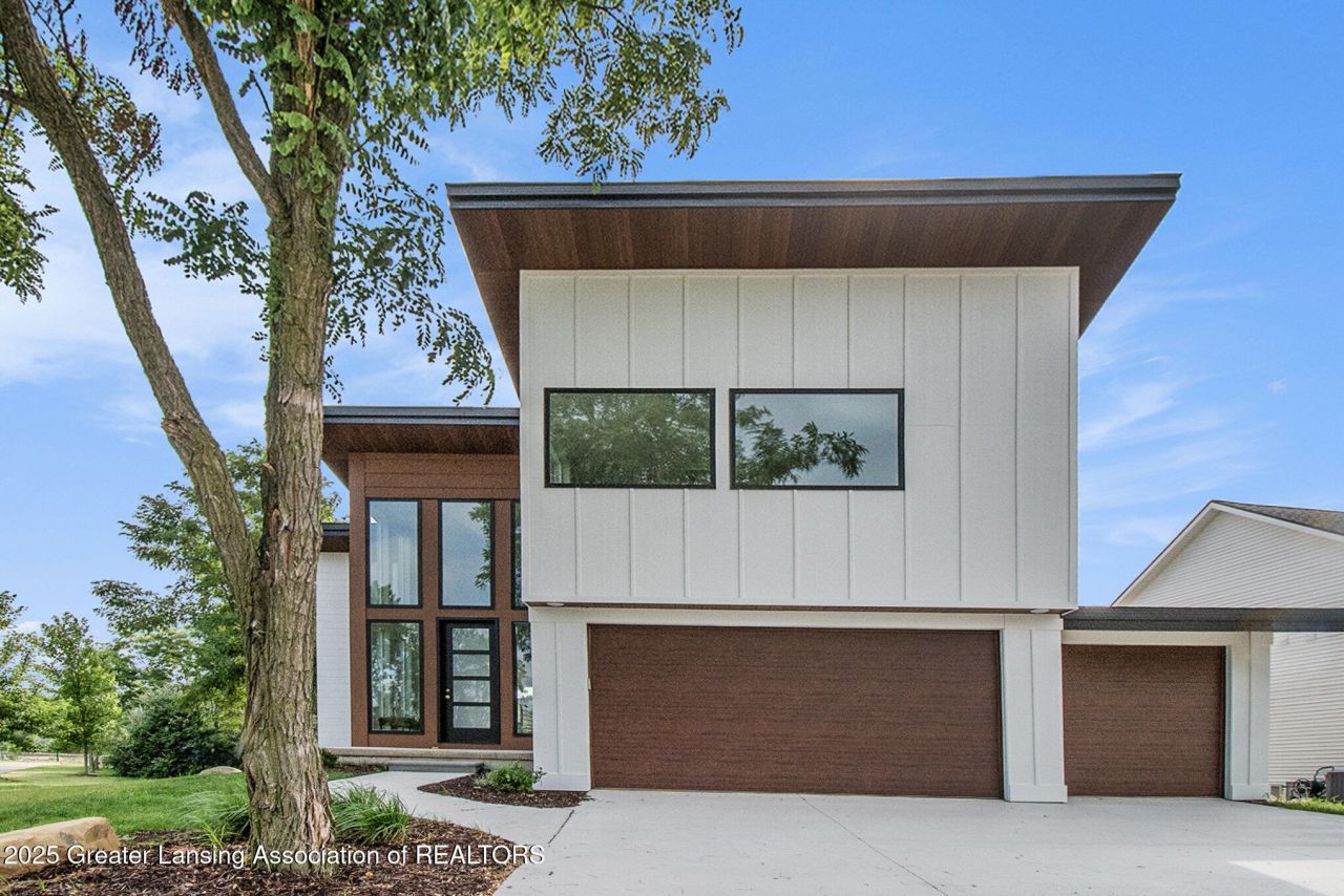 16925 Willowbrook Drive, Haslett, MI 48840 Main Photo