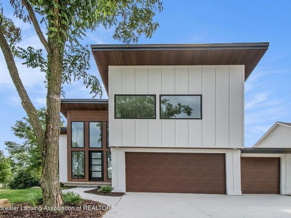 16925 Willowbrook Drive, Haslett, MI 48840