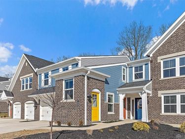 4242 Apple Branch Drive, Unit 55-102, Sugarcreek Township, OH 45459