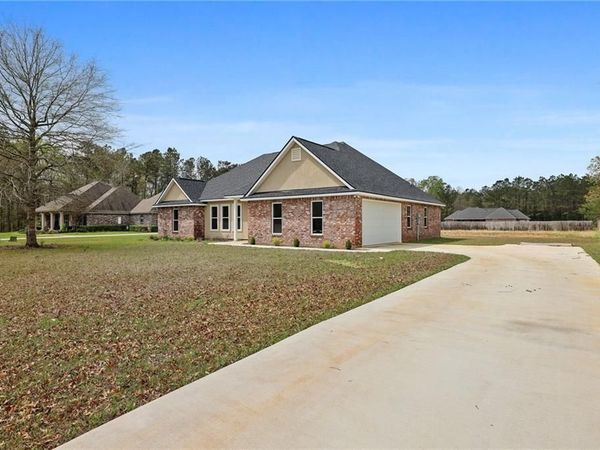 53361 CAITLYN`S WAY, Loranger, LA 70446
