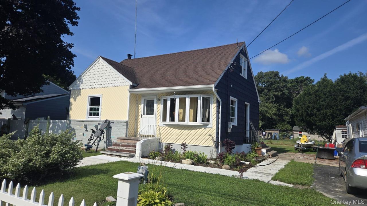 1776 Stein Dr Drive, Bay Shore, NY 11706 Main Photo