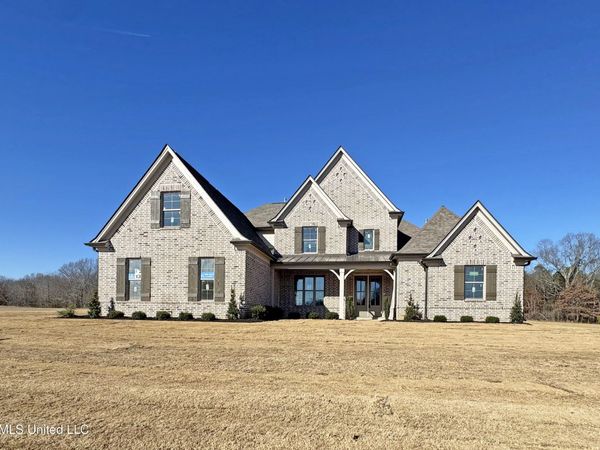 276 Cedar Crest Cove, Byhalia, MS 38611