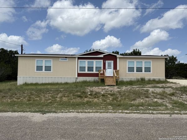 668 private road 1519, Bandera, TX 78003