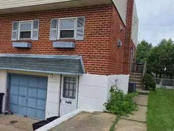 2876 WALNUT HILL STREET, PHILADELPHIA, PA 19152