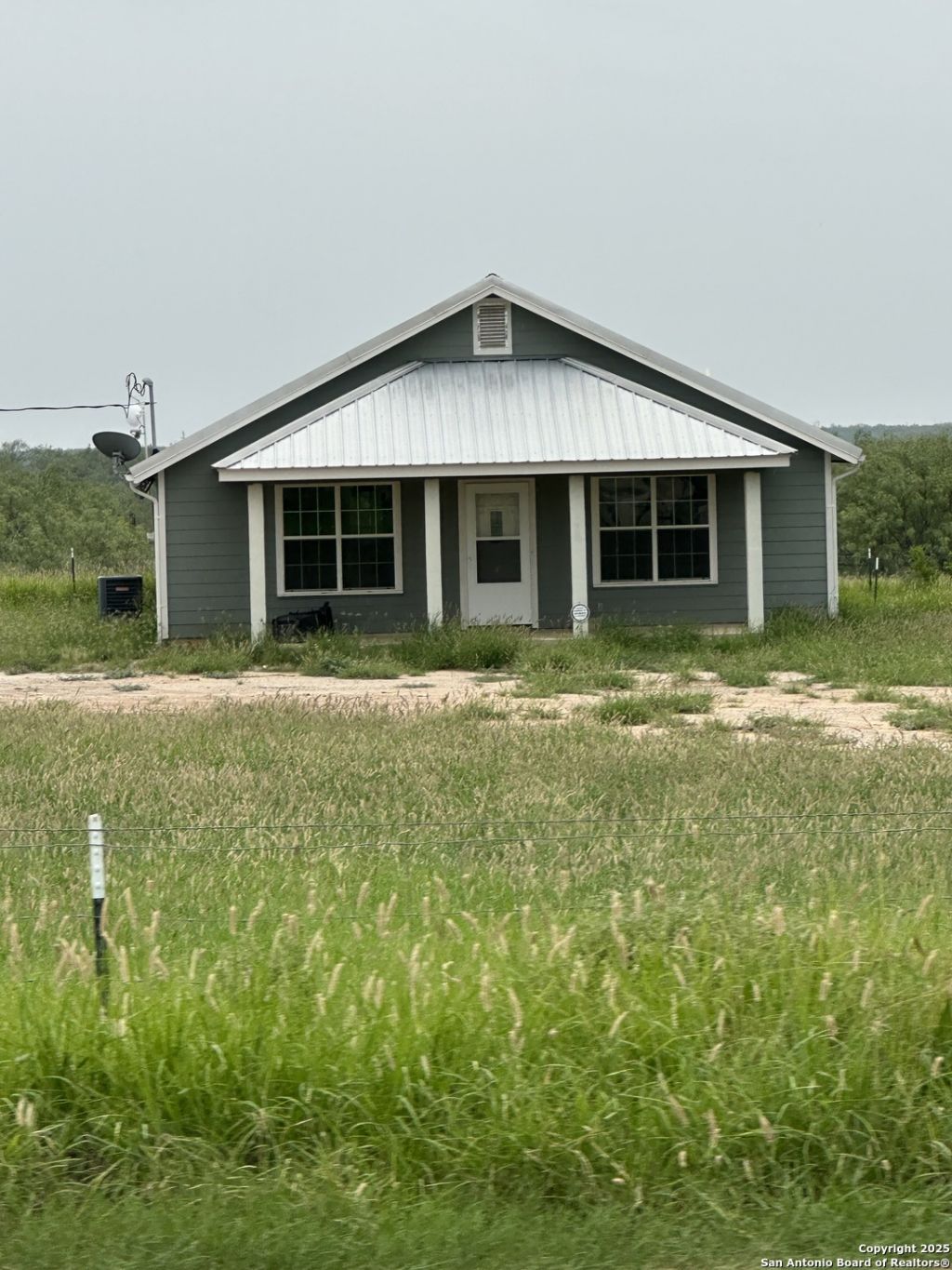 1651 Fm 186, Carrizo Springs, TX 78834 Main Photo