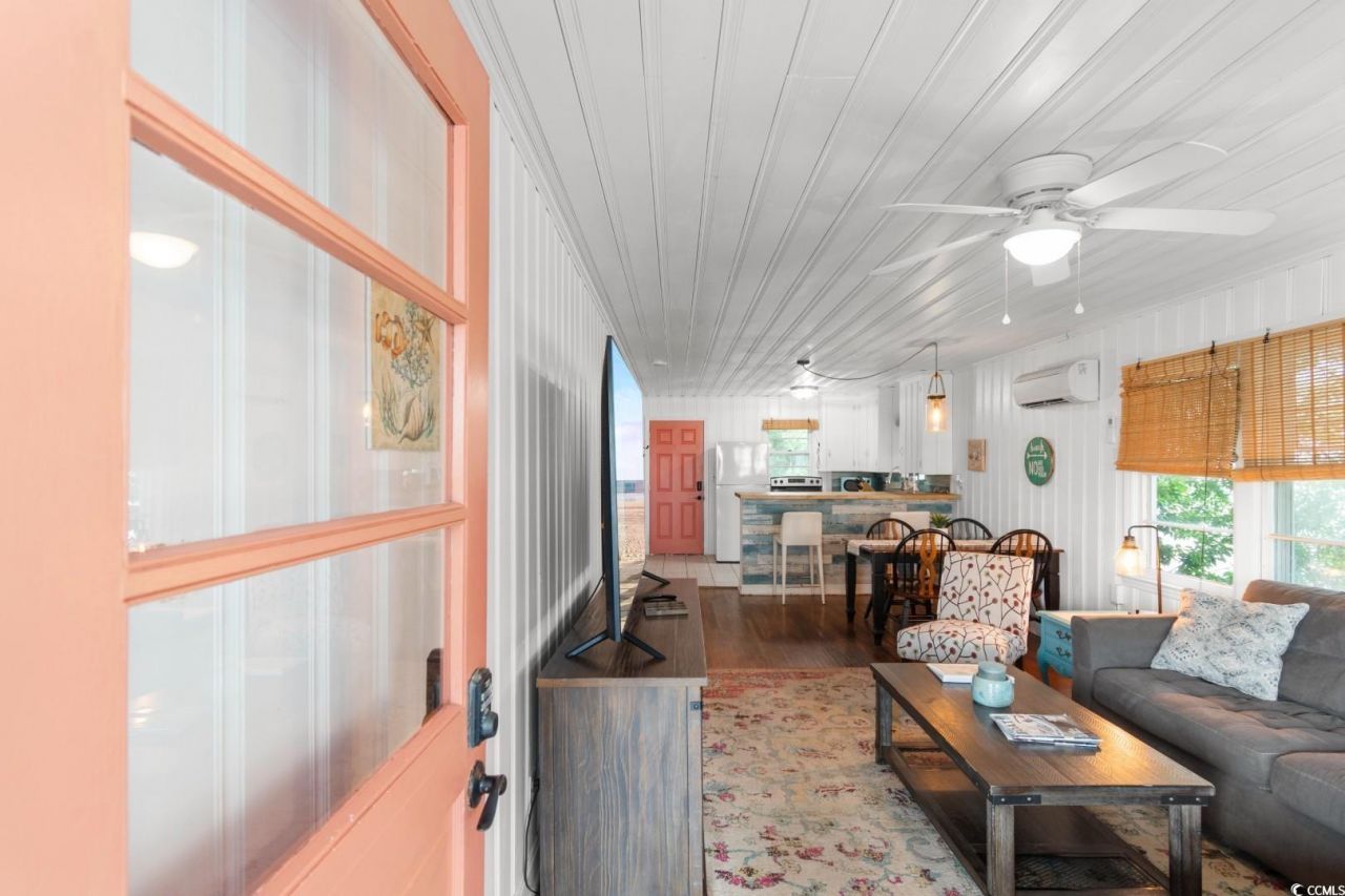 2012 Perrin Dr. Photo 16