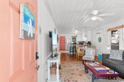 2012 Perrin Dr. photo 4