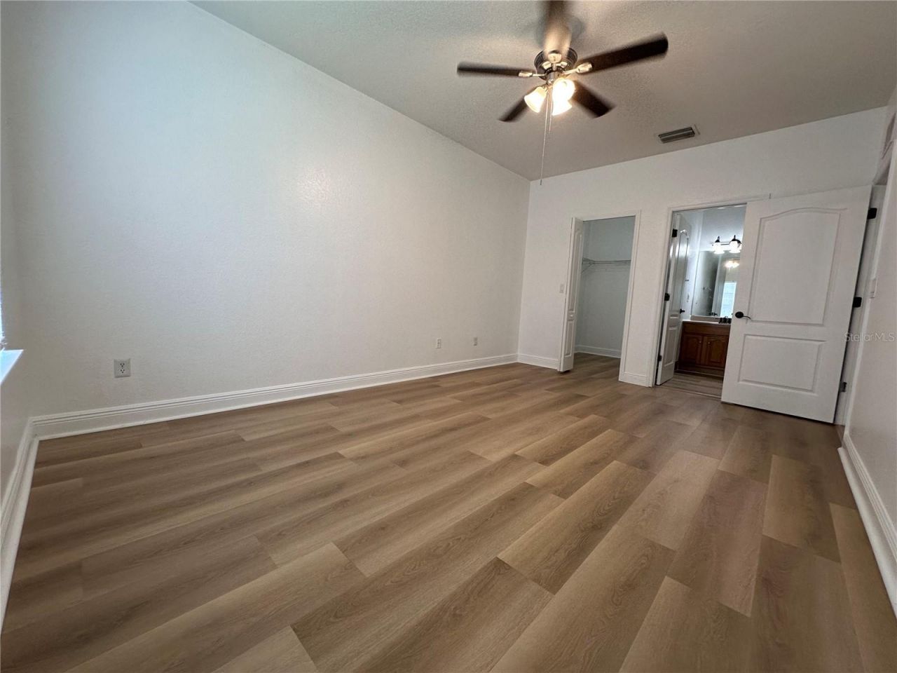 3725 S Lake Orlando Parkway, Unit 4, Orlando, FL 32808 Photo