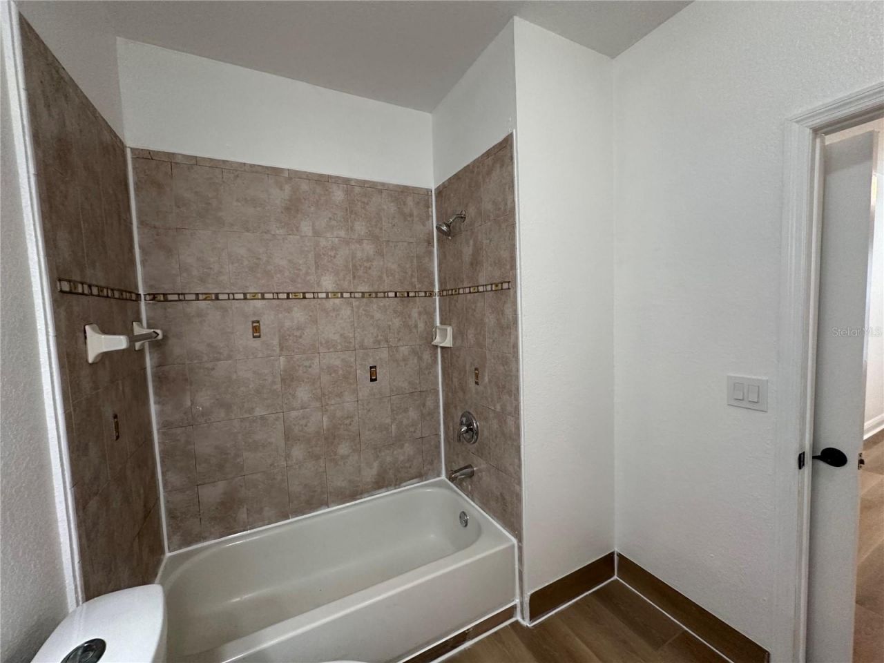 3725 S Lake Orlando Parkway, Unit 4, Orlando, FL 32808 Photo
