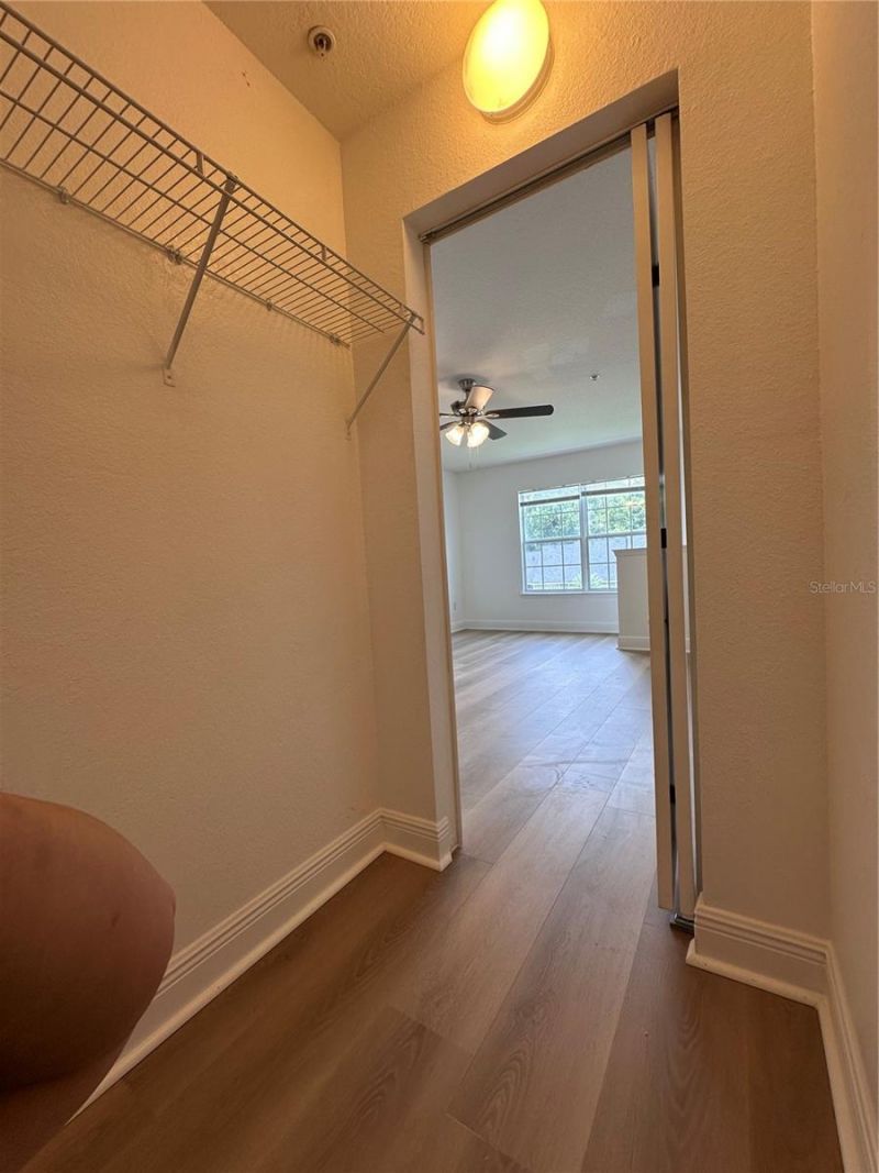 3725 S Lake Orlando Parkway, Unit 4, Orlando, FL 32808 Photo