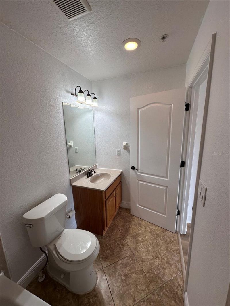 3725 S Lake Orlando Parkway, Unit 4, Orlando, FL 32808 Photo