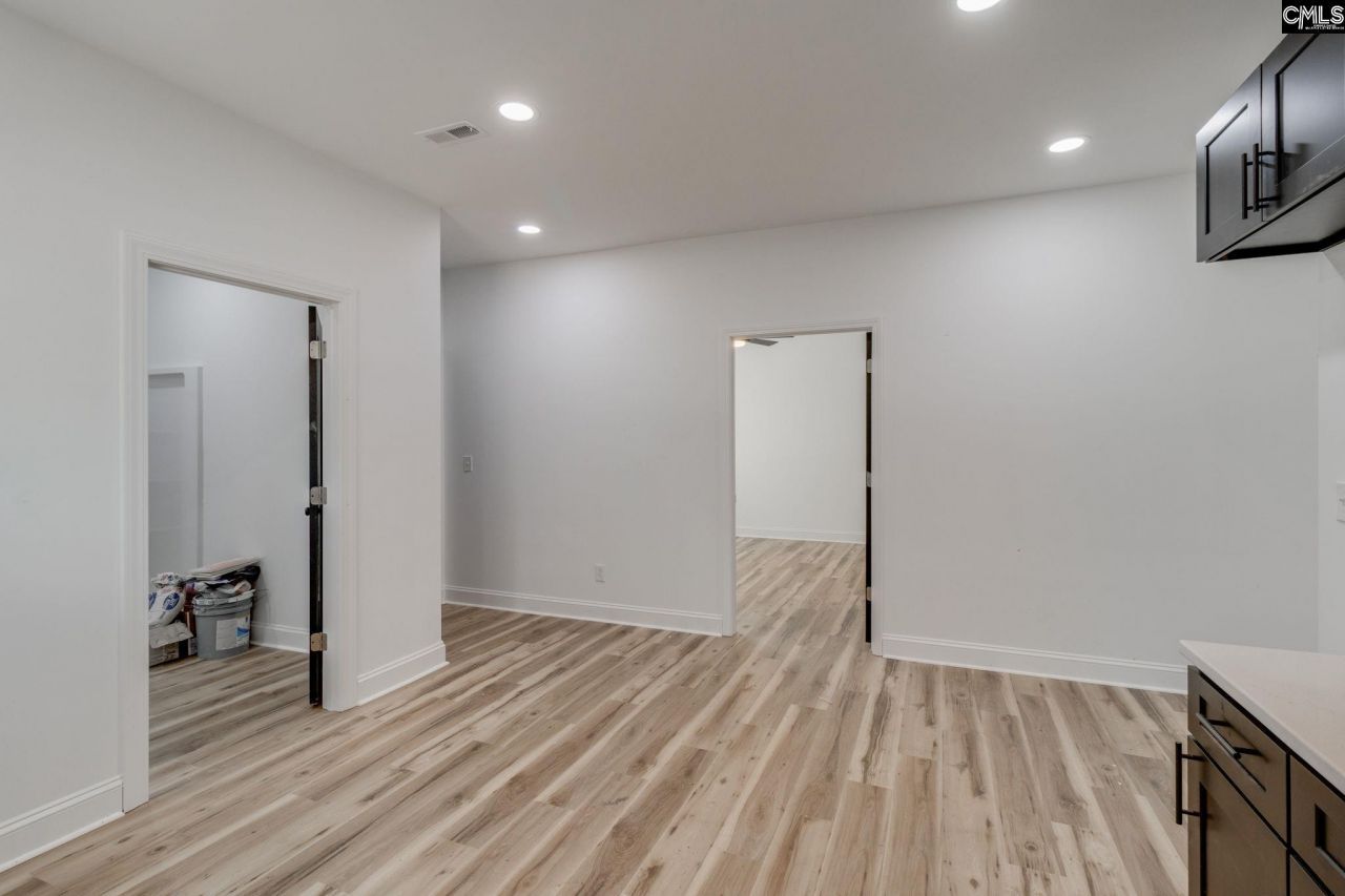 5318 N Main Street Photo 16