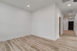 5318 N Main Street photo 4