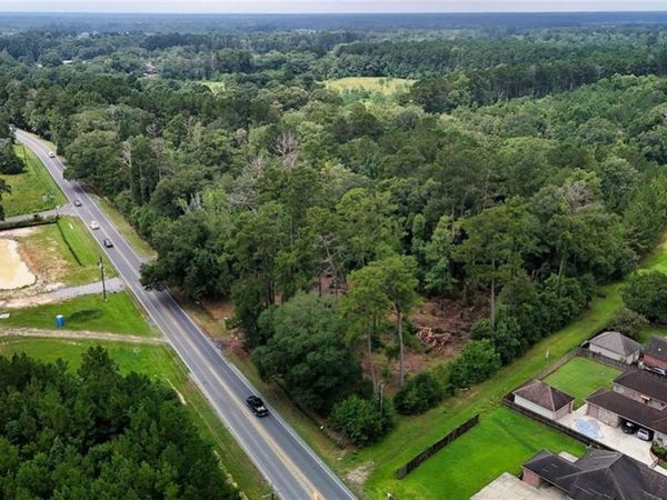 27037 WALKER SOUTH Road, Walker, LA 70785