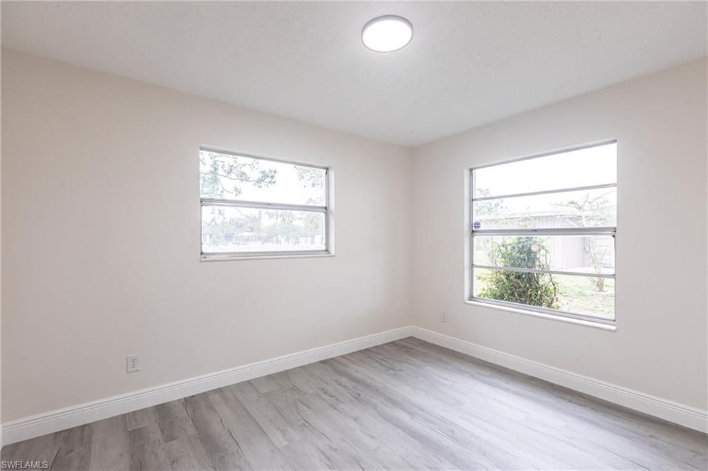 818 Gardenside Ct, Lehigh Acres, FL 33936 Photo