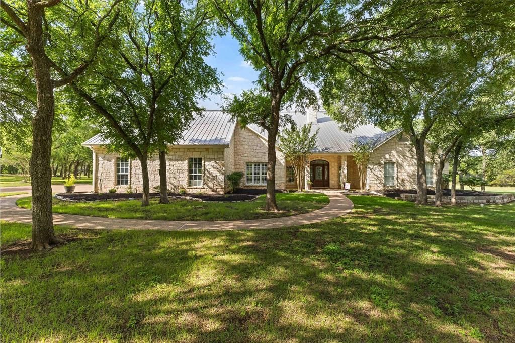 355 Winding Trail, Crawford, TX 76638 Main Photo
