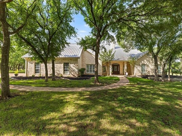 355 Winding Trail, Crawford, TX 76638