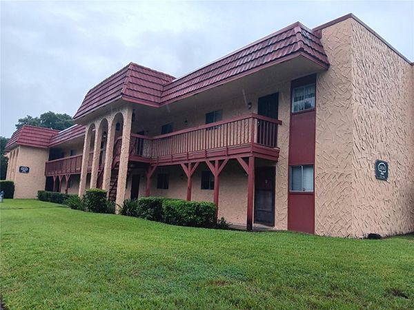 2806 N POWERS DRIVE, Unit 8, ORLANDO, FL 32818