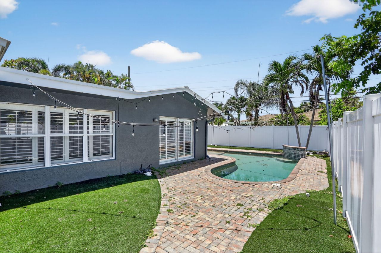 1960 NE 31st Street, Lighthouse Point, FL 33064 Photo