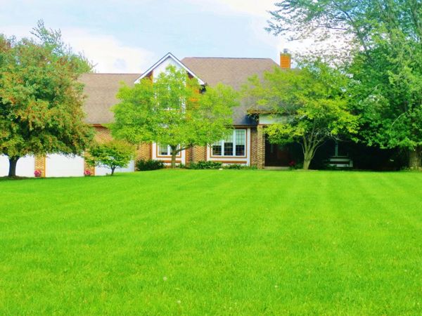 643 N 50 W, Valparaiso, IN 46385