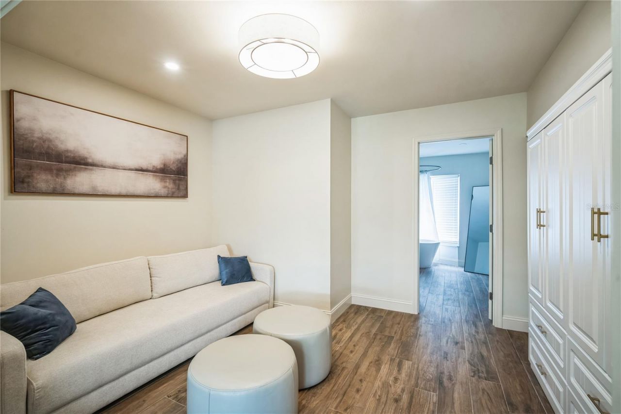 8425 Flagstone Drive, Tampa, FL 33615 Photo