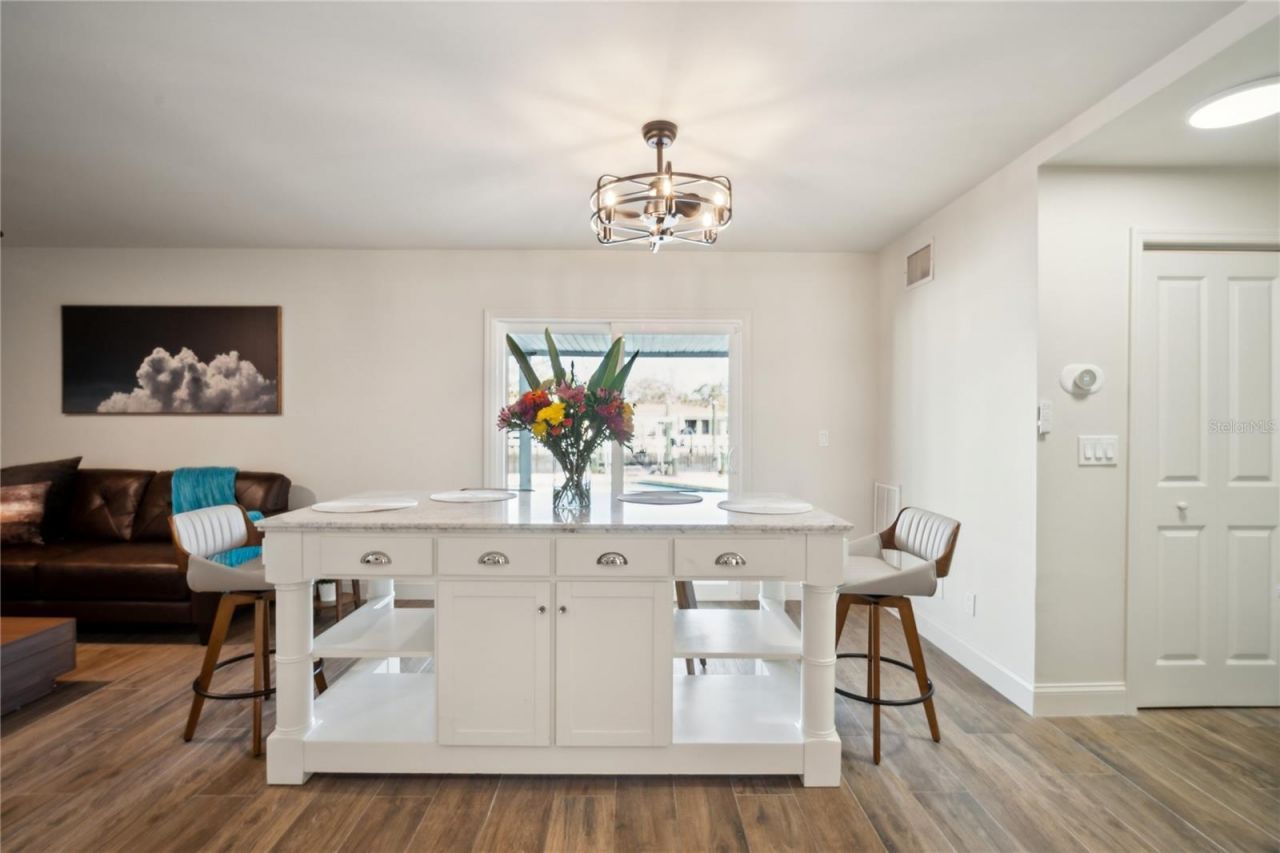 8425 Flagstone Drive, Tampa, FL 33615 Photo