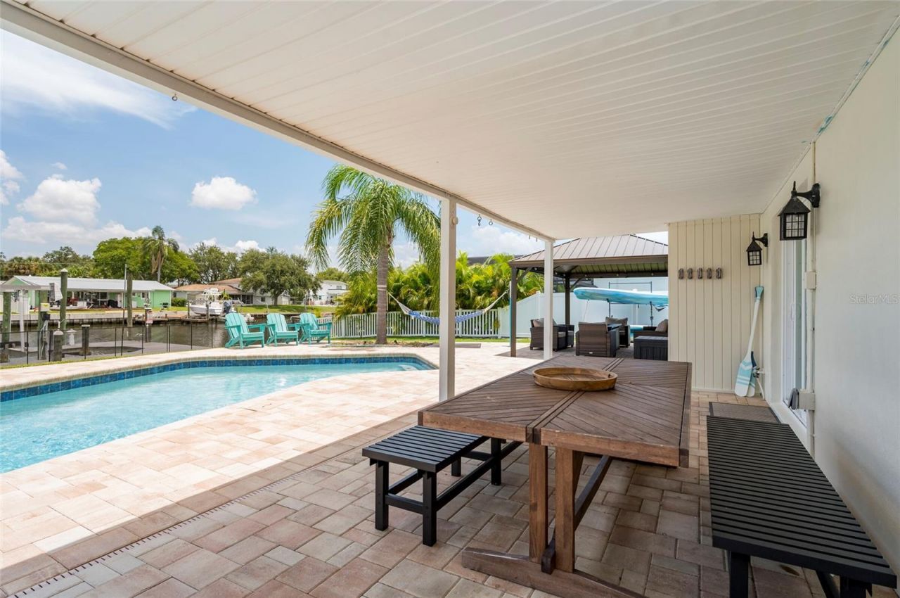 8425 Flagstone Drive, Tampa, FL 33615 Photo