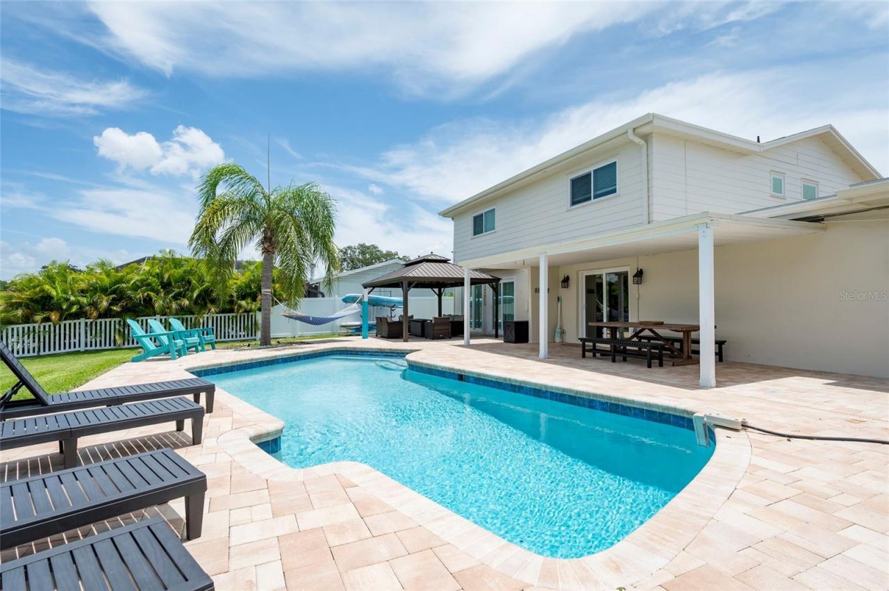 8425 Flagstone Drive, Tampa, FL 33615 Photo