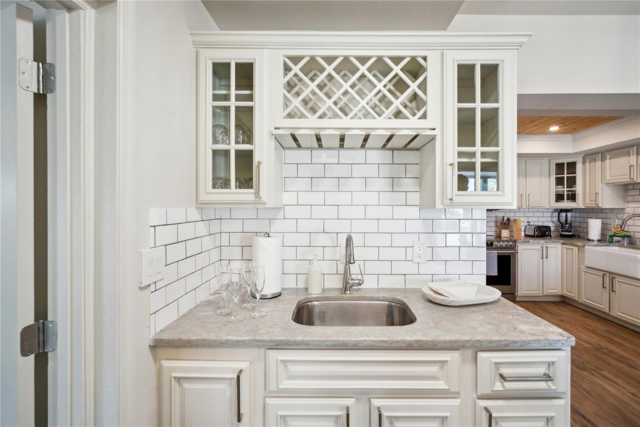 8425 Flagstone Drive, Tampa, FL 33615 Photo