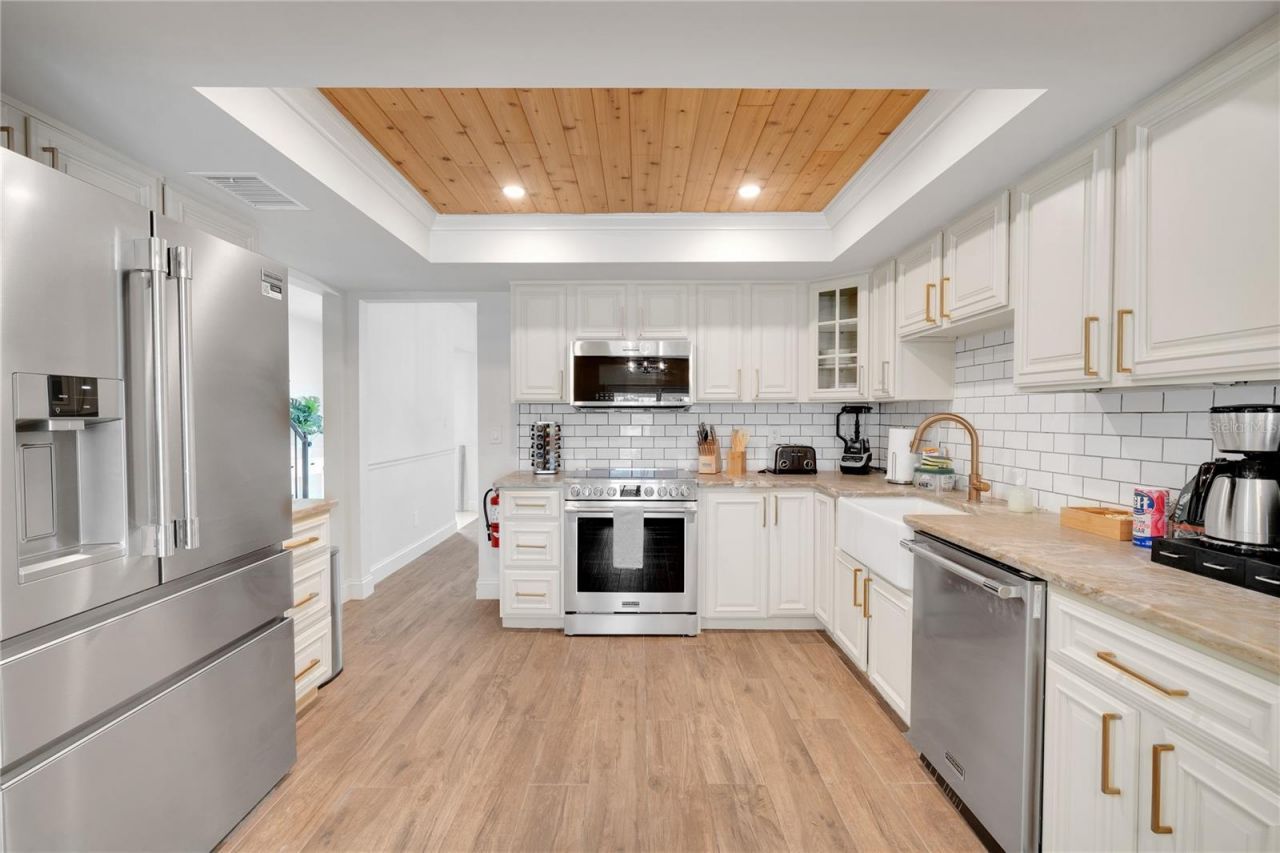 8425 Flagstone Drive, Tampa, FL 33615 Photo