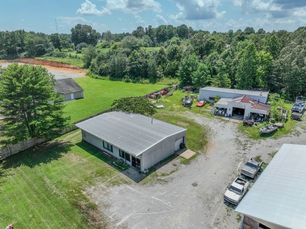 2543 Highway 43 S, Leoma, TN 38468