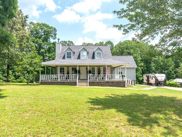 131 Pin Oaks Ln, Hohenwald, TN 38462