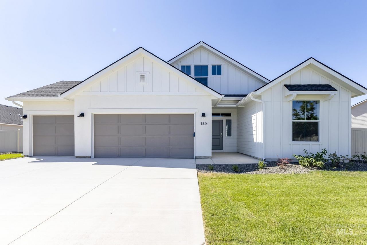 1003 E Perjue Basin Dr, Nampa, ID 83686 Main Photo