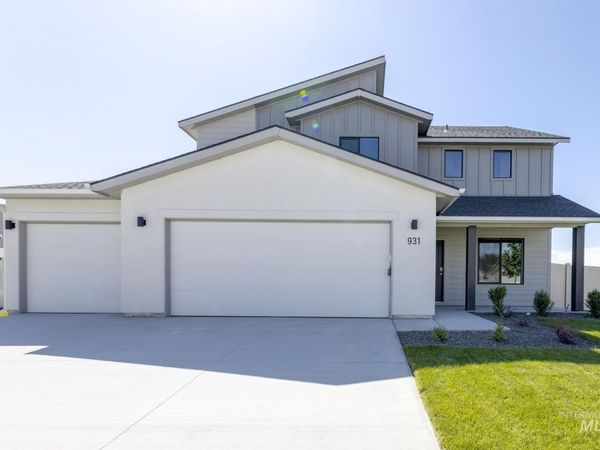 931 E Perjue Basin Dr, Nampa, ID 83686
