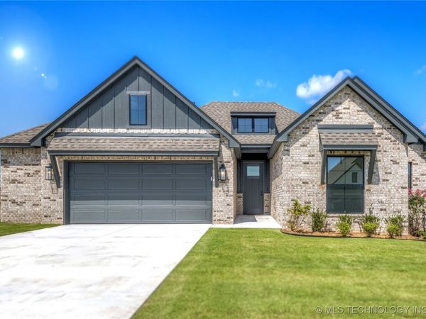 5114 S Everett Drive, Sand Springs, OK 74063
