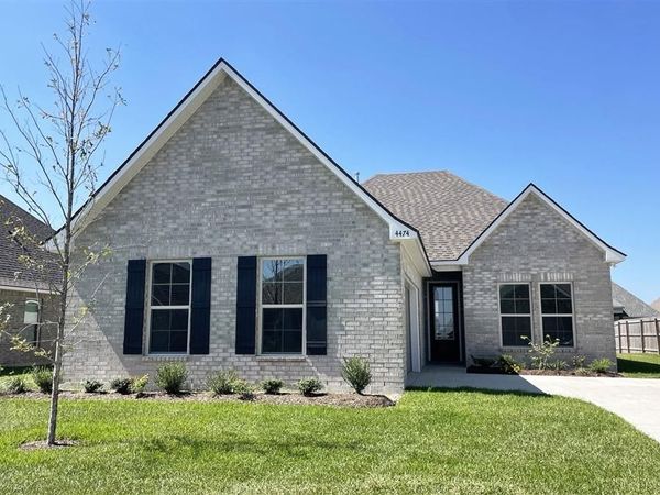 4474 LAKES EDGE Drive, Lake Charles, LA 70607