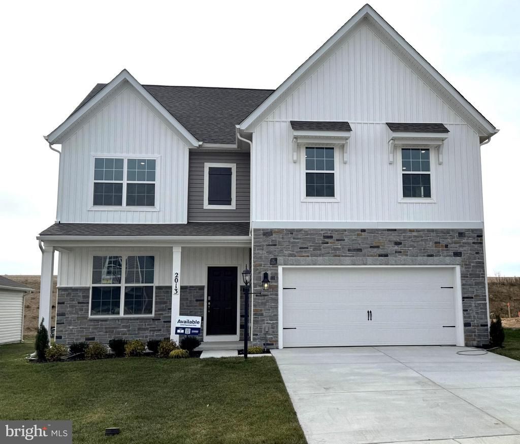 2013 PAPERBACK WAY, YORK, PA 17408