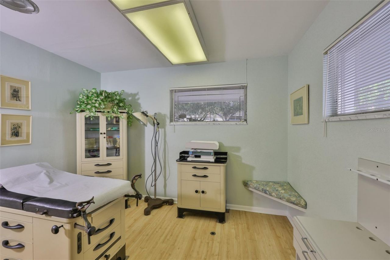 1033 7th Avenue N, Saint Petersburg, FL 33705 Photo