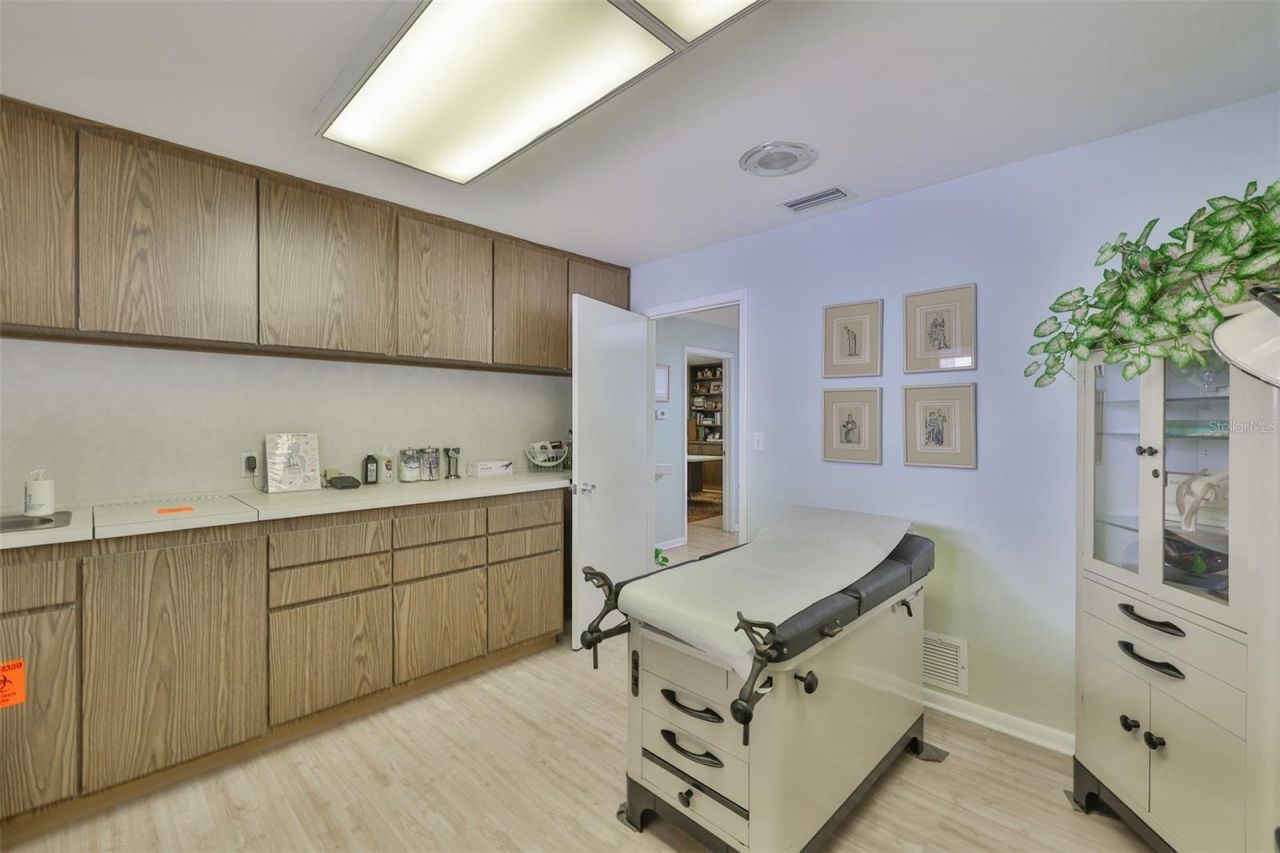 1033 7th Avenue N, Saint Petersburg, FL 33705 Photo