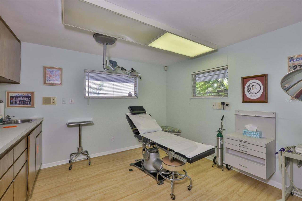 1033 7th Avenue N, Saint Petersburg, FL 33705 Photo