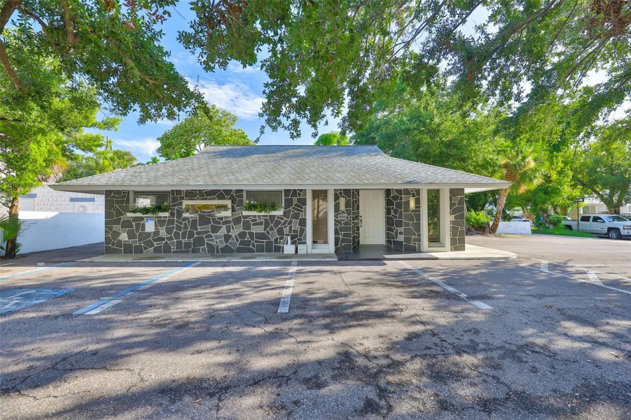 1033 7th Avenue N, Saint Petersburg, FL 33705 Photo