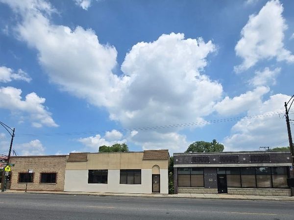 4220-4228 W Montrose Avenue, Chicago, IL 60641