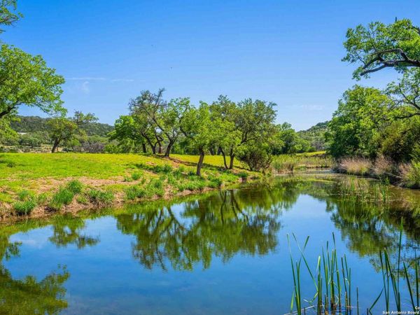 171 Flach Rd, Comfort, TX 78013