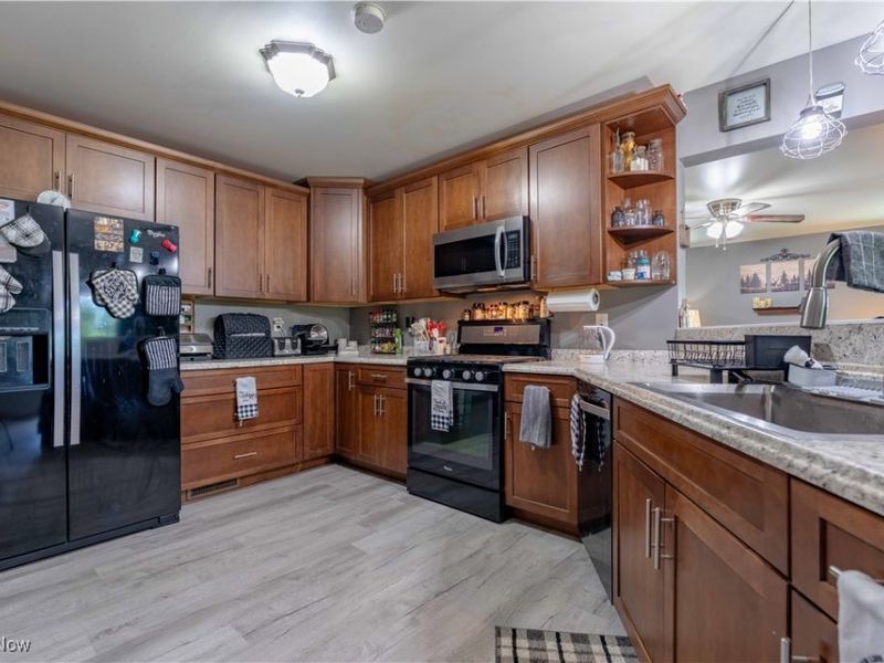 2035 Timber Road, Bergholz, OH 43908 Photo 12