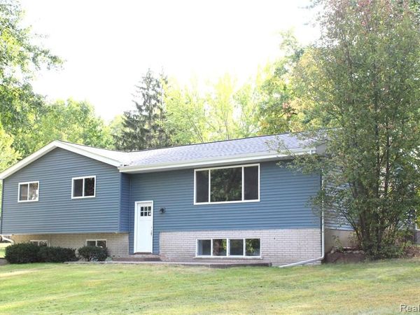 6342 Restwood Drive, Linden, MI 48451