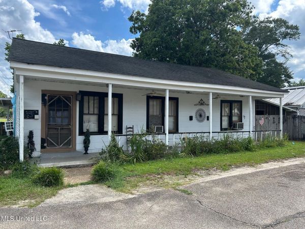 67 Main Avenue, Brooklyn, MS 39425