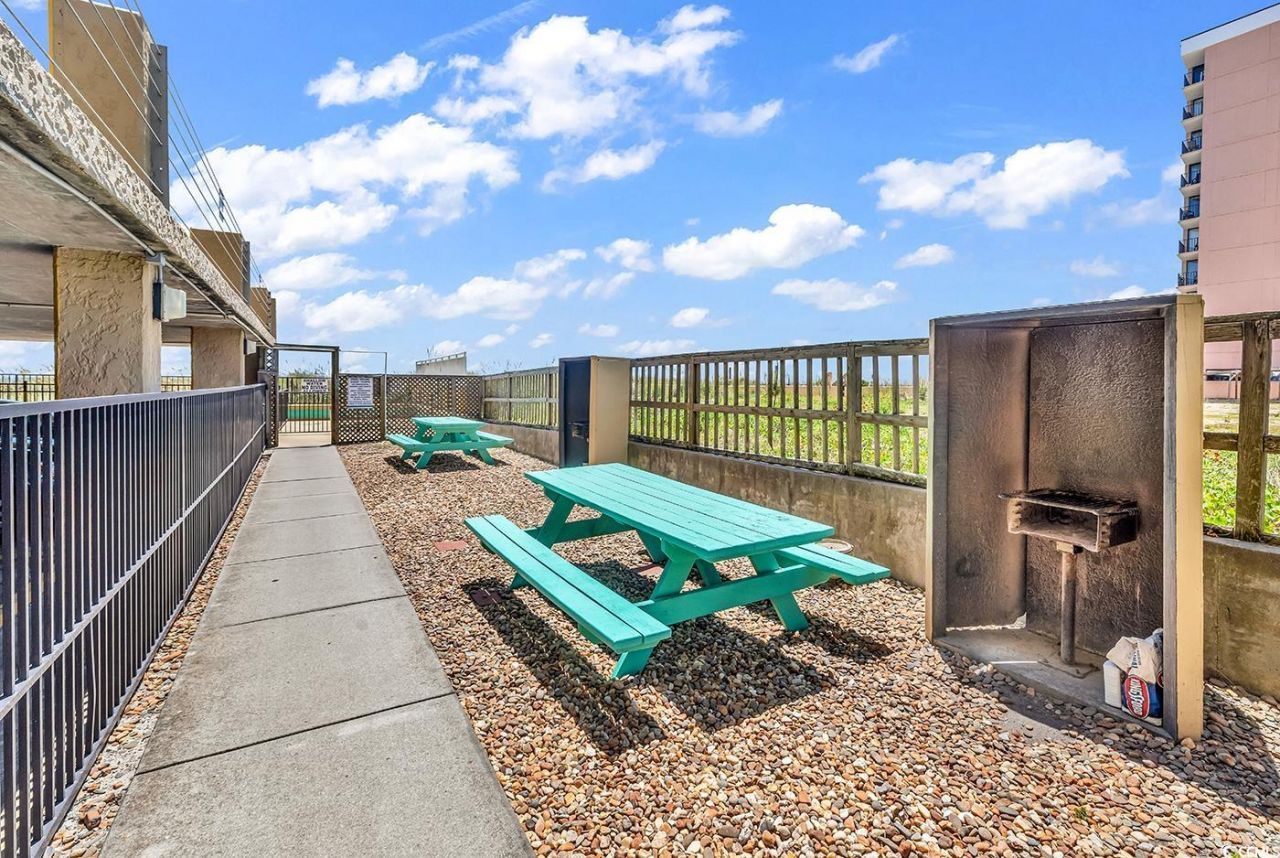 1425 S Ocean Blvd. Photo 40